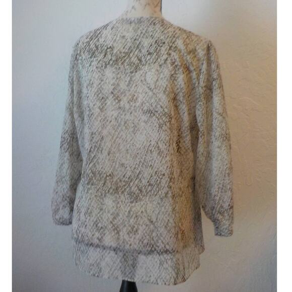 Talbots Sheer Blouse Animal Print Brown Beige Button Up Long Sleeve Fits Large - Picture 7 of 10